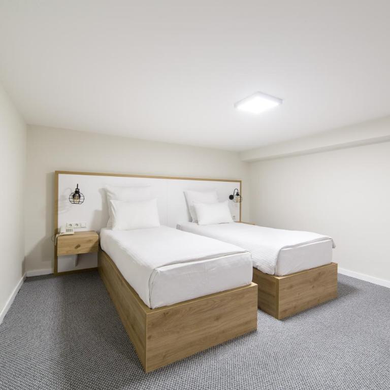 Hotel Sahat - Studio s King-sajz Krevetom i Sofom na Izvlačenje - 2