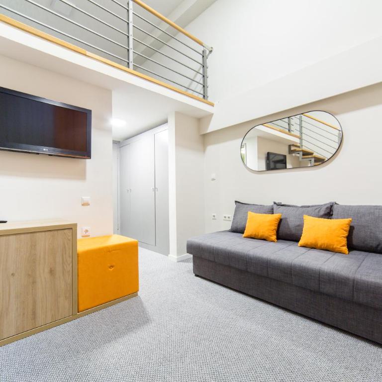 Hotel Sahat - Studio s King-sajz Krevetom i Sofom na Izvlačenje - 3