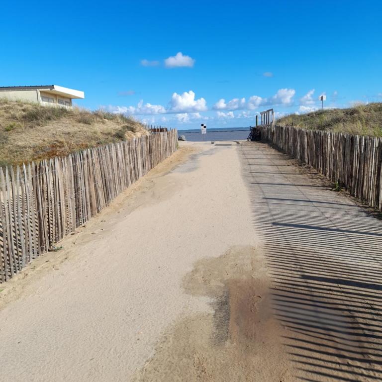 Maisonnette à deux pas de la plage dans résidence calme - Casa con 2 Camere da Letto - 38