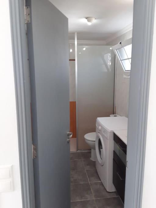 Très BEAU BUNGALOW,JARDIN TROPICAL, RENOVATION ETE 2020 - Casa con 1 dormitorio - 53