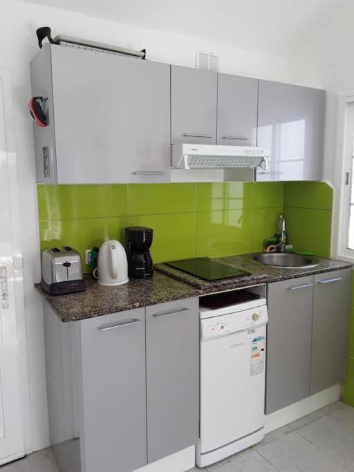 Très BEAU BUNGALOW,JARDIN TROPICAL, RENOVATION ETE 2020 - Casa con 1 dormitorio - 47