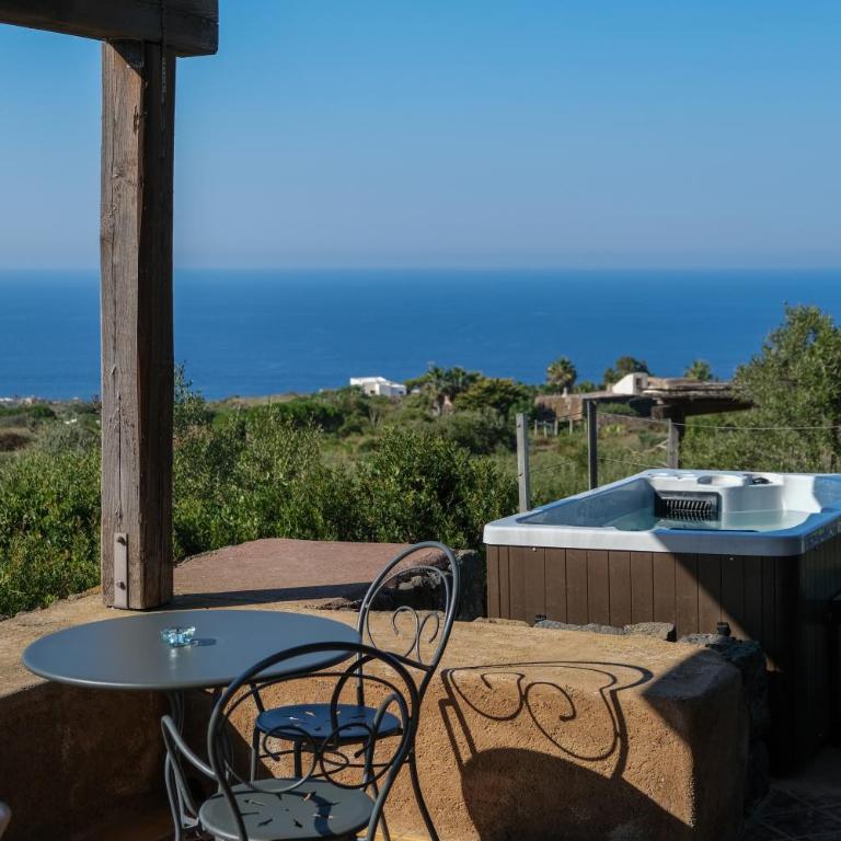 Dammusi Al-Qubba Wellness & Resort - Camera Matrimoniale con Vista Mare - 3