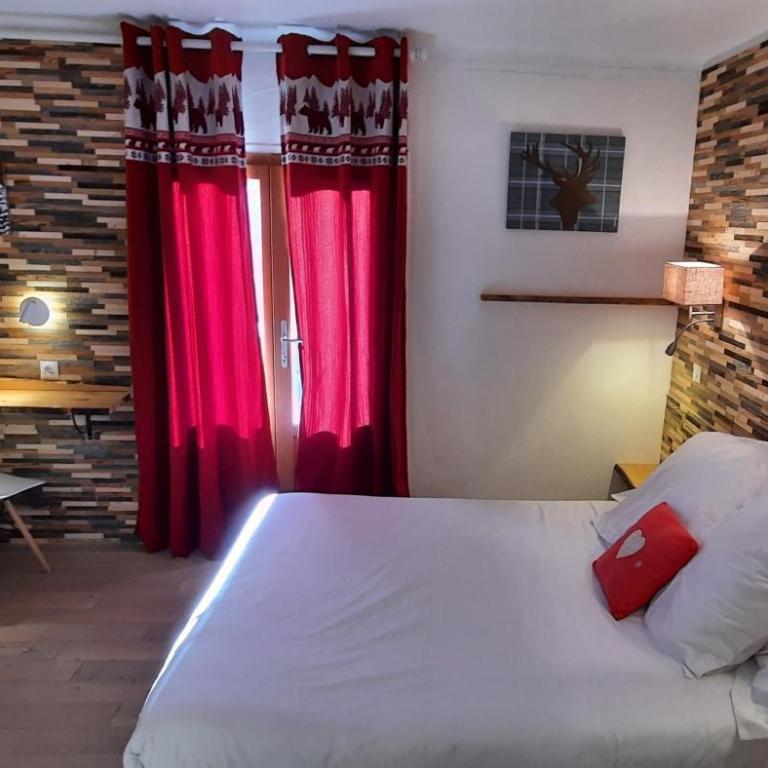 Hôtel Chastellares - Chambre Familiale avec Balcon et Portes Communicantes - Vue sur Pistes - 10