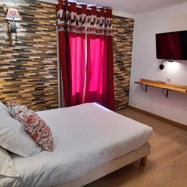 Hôtel Chastellares - Chambre Familiale avec Balcon et Portes Communicantes - Vue sur Pistes - 4