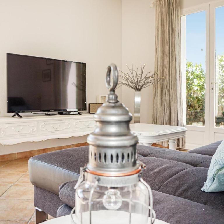 Awesome Home In Carcassonne - Maison de Vacances 4 Chambres - 3