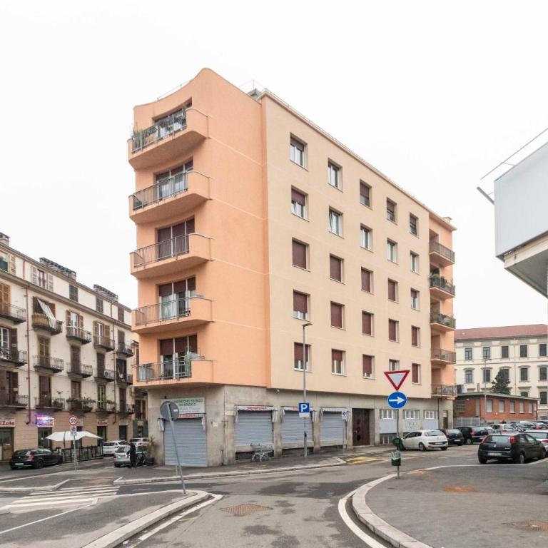 GuestHost - Roomy & Modern Flat Piazza Statuto - Appartamento con 2 Camere da Letto - 42
