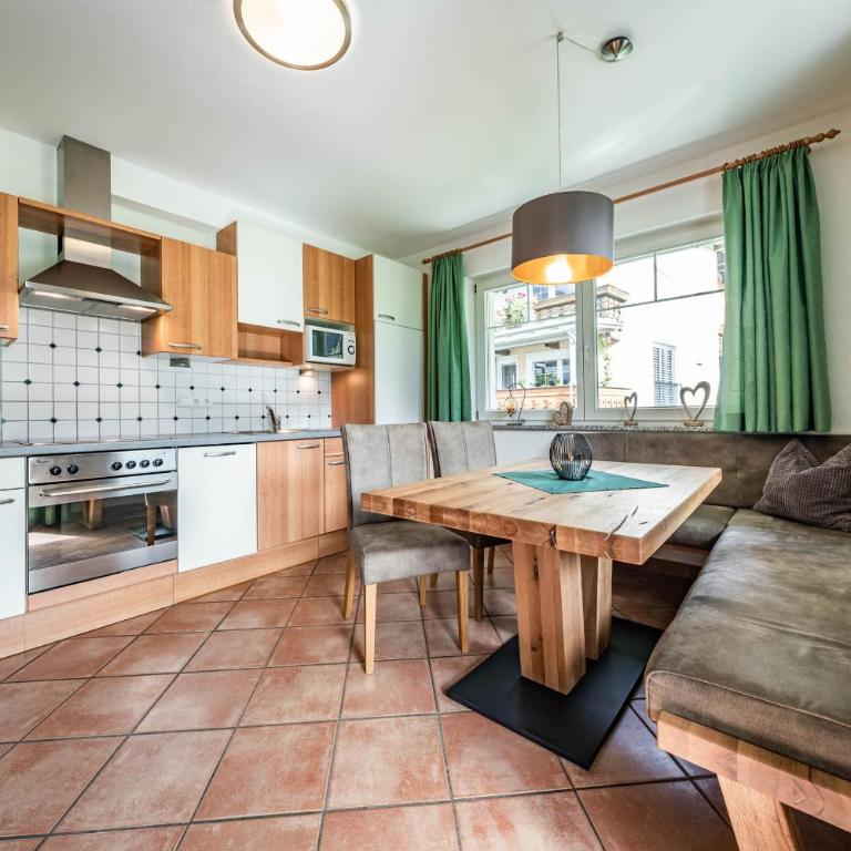 Gästehaus Wiesengrund & Apart Sporer - Comfort Apartment Top 1 mit 2 Schlafzimmern und Bergblick (2-5 Erwachsene) - 6
