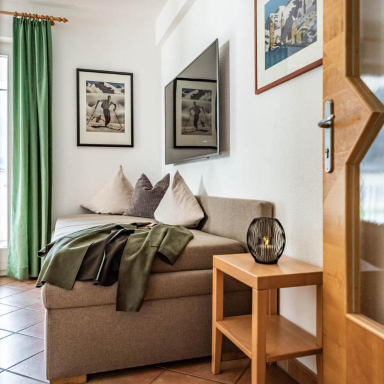 Gästehaus Wiesengrund & Apart Sporer - Comfort Apartment Top 1 mit 2 Schlafzimmern und Bergblick (2-5 Erwachsene) - 15