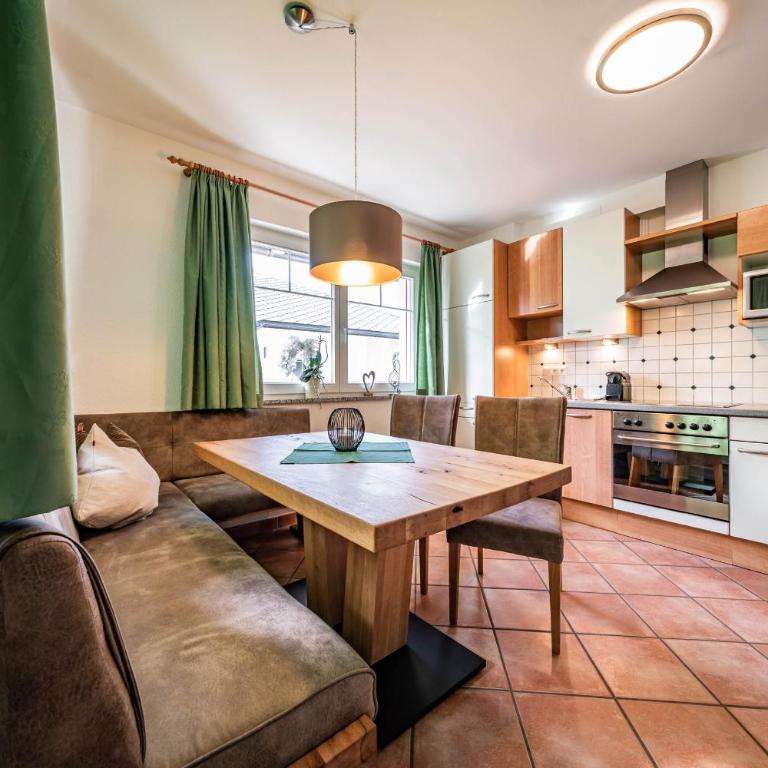 Gästehaus Wiesengrund & Apart Sporer - Comfort Apartment Top 1 mit 2 Schlafzimmern und Bergblick (2-5 Erwachsene) - 20