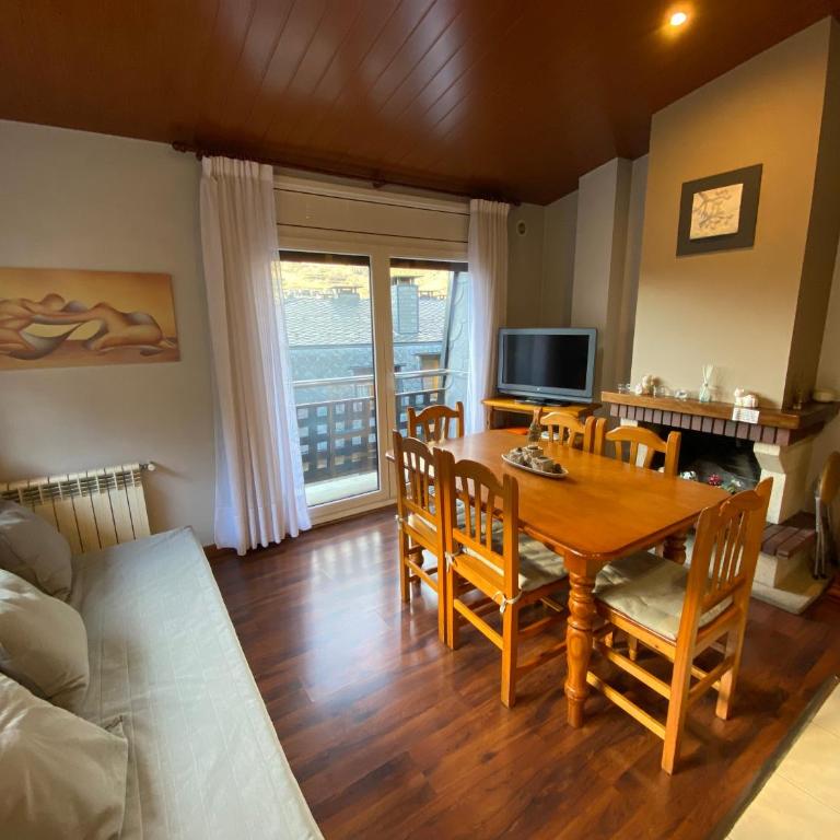 Euro Àtic HUT 6794 - Apartamento - 1