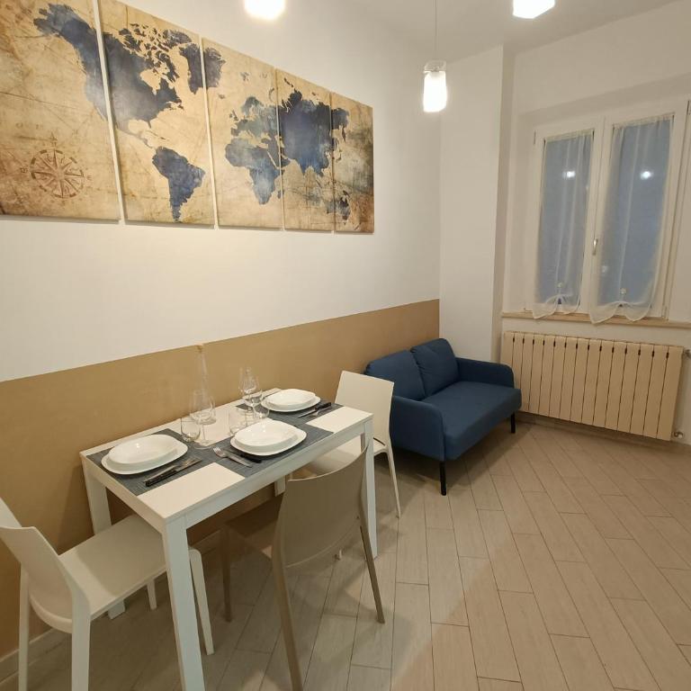FirstHouse - nel centro storico con Parcheggio Gratuito - Appartamento con 2 Camere da Letto - 2