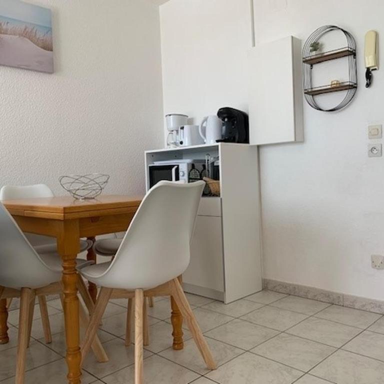 Appart 2* avec clim et animaux admis à Balaruc-les-Bains - FR-1-503-127 - Appartement - 6
