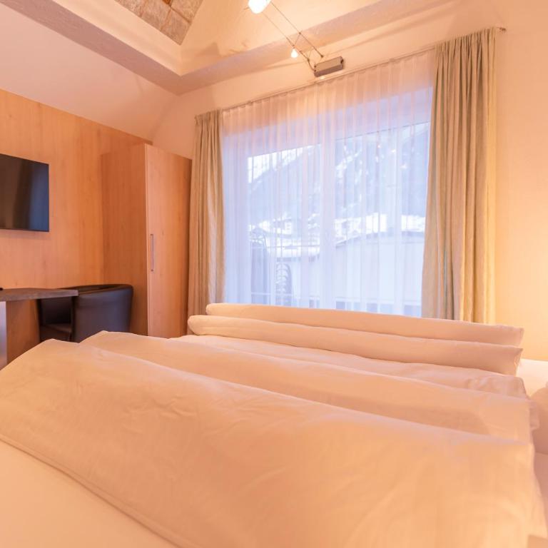 Hotel Garni Martina - Apartment mit 3 Schlafzimmern - 4
