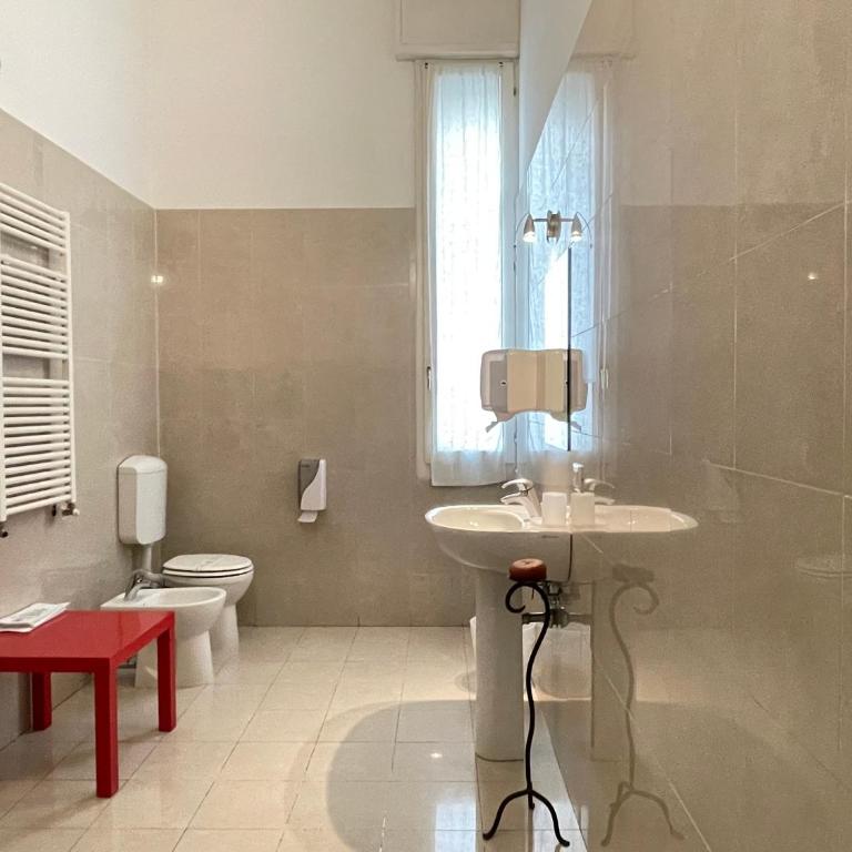 Alle Torri - Camera Tripla con Bagno Privato Esterno - 10