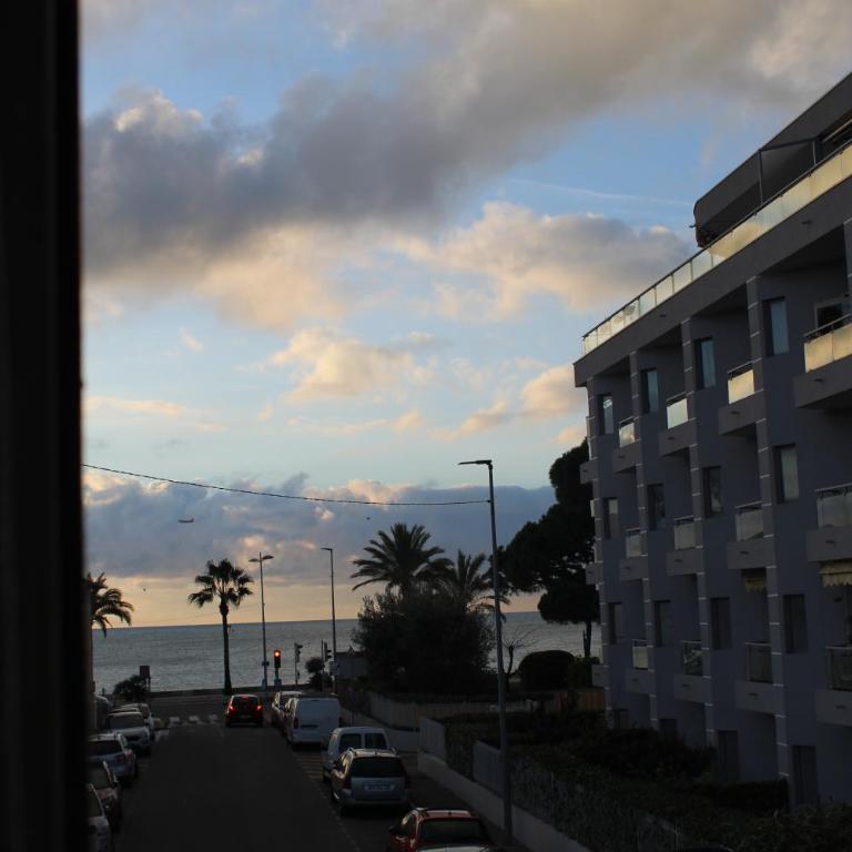 Hôtel La Villa des Oliviers, Seaside Hotel - Chambre Double - Vue Partielle sur Mer. - 10
