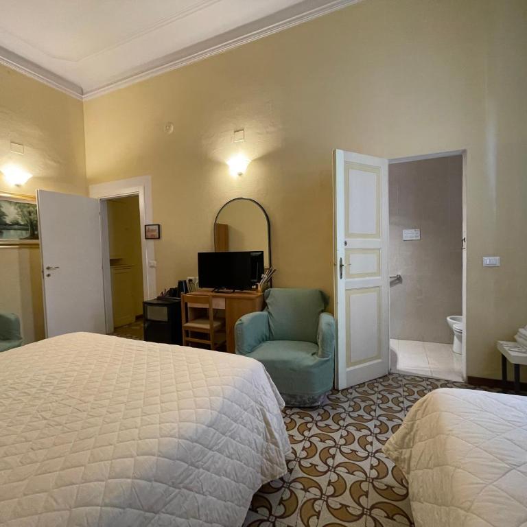 Alle Torri - Camera Doppia con Letti Singoli con Bagno Privato Interno - 9
