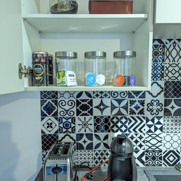 Beau-Jean, Un Cocon Sympa 5 min à Pied du Centre-Ville, Parking Privé, à 10 min du CHU - Appartement 3 Chambres - 22