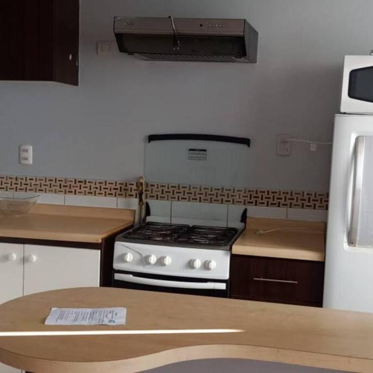 Cómodo departamento en La Serena - Three-Bedroom Apartment - 4