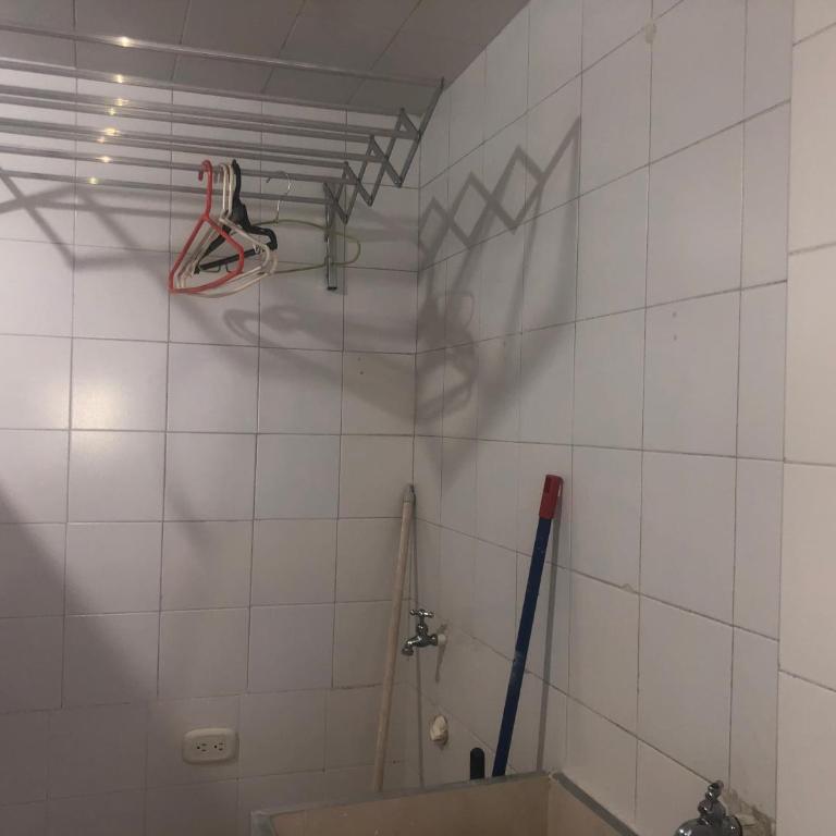 Apartamento cómodo en laureles , céntrico y bien ubicado Apto 301 - Two-Bedroom Apartment - 53