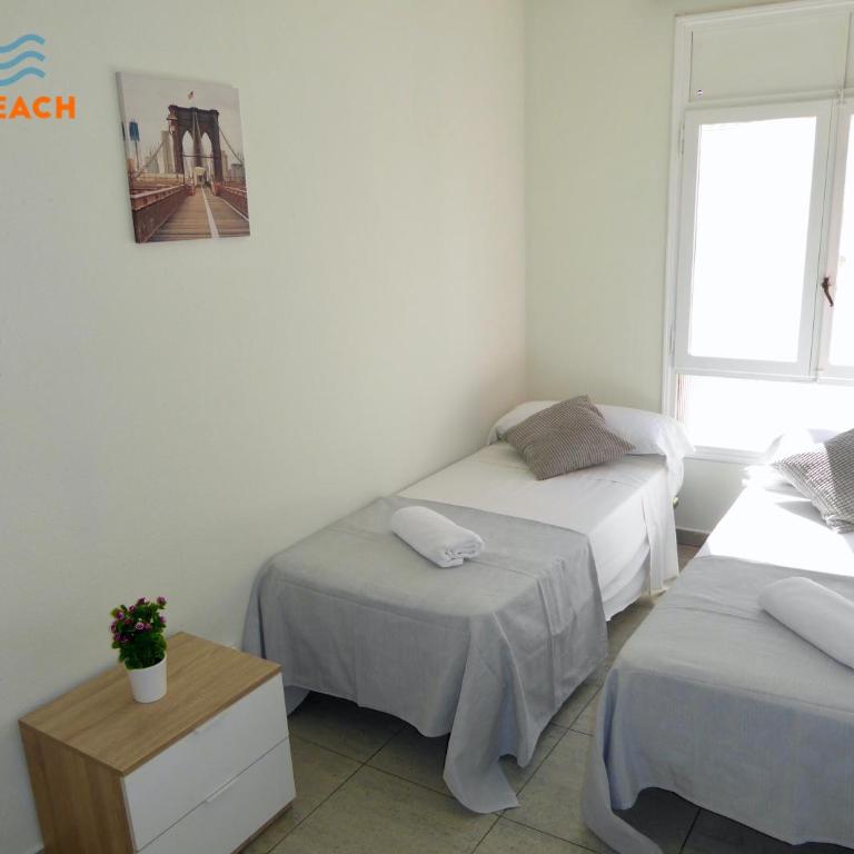 APARTBEACH SALOU y PLAYA 742 - Three-Bedroom Apartment - 3