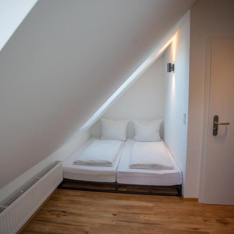 JAMA - Bright&Shiny, Balkon, Freies Parken, Zentral, Nähe Bahnhof, WLAN #2 - Apartment mit 1 Schlafzimmer - 10