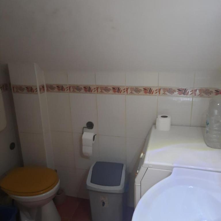 LUG - Dvokrevetna Soba sa Zasebnim Krevetima i Zajedničkim Kupatilom - 7