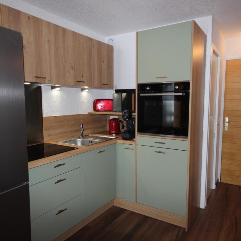 Appartement ski aux pieds avec balcon sud et parking - FR-1-411-867 - Apartamento - 4