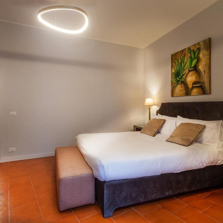 Isula - King Room with Balcony - 3