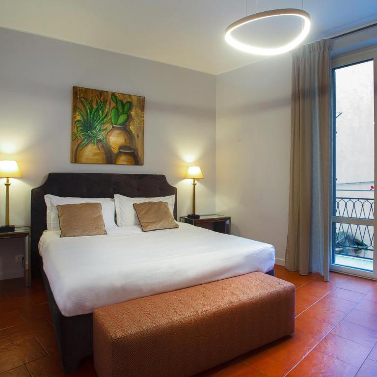 Isula - King Room with Balcony - 1