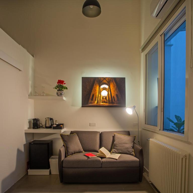 Isula - Double Room with Private Bathroom - 4