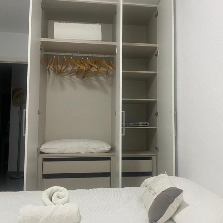 1a línea con PISCINA Nuevo - Two-Bedroom Apartment - 4