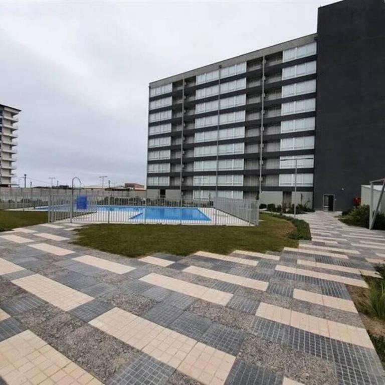 Depto dentro de condominio. Seguridad 24 horas. - Apartamento de 2 dormitorios - 13