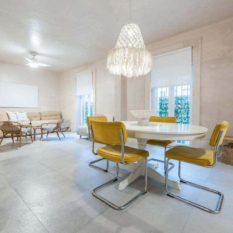 Exclusivo Bajo frente al mar - Playa la Caleta - Apartamento de 3 dormitorios - 5