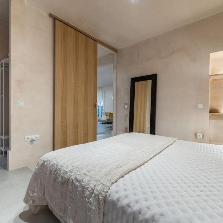 Exclusivo Bajo frente al mar - Playa la Caleta - Apartamento de 3 dormitorios - 22