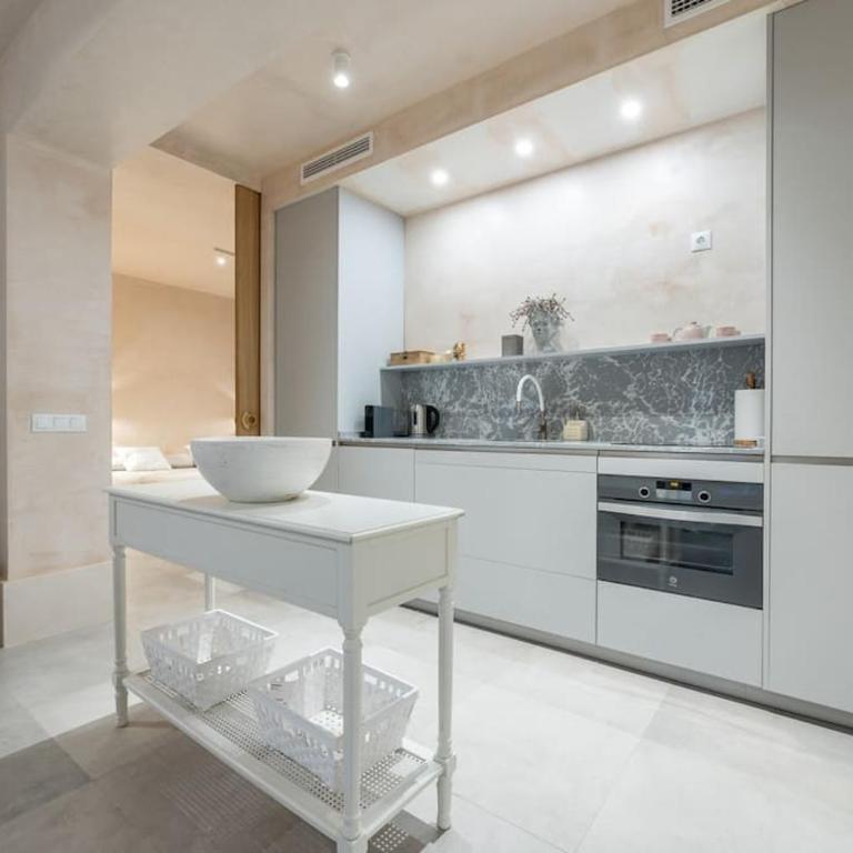 Exclusivo Bajo frente al mar - Playa la Caleta - Apartamento de 3 dormitorios - 37
