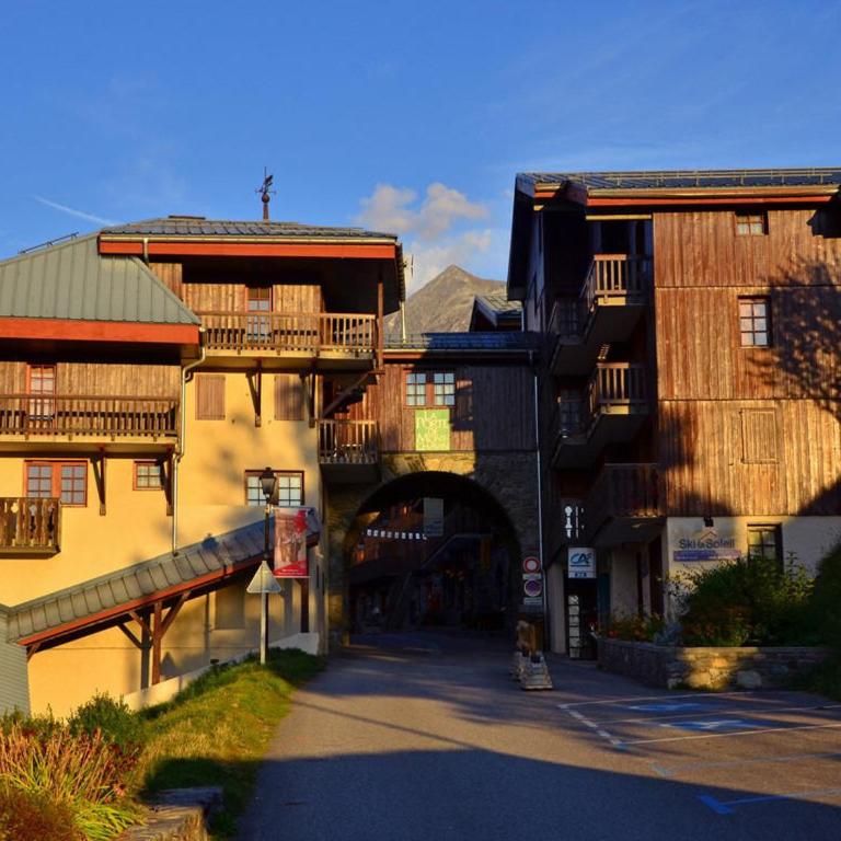 Charmant 2 Pièces + Cabine Rénové, Proche Commerces et Pistes, Balcon, Parking Gratuit - Montchavin - FR-1-329-85 - Apartment - 6