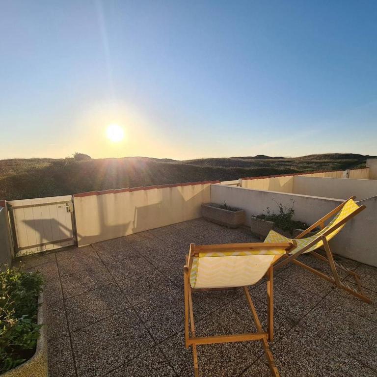 Studio cabine 4 pers en bord de plage, véranda, terrasse ensoleillée - Saint-Jean-de-Monts - FR-1-224C-189 - Apartment (4 Adults) - 1