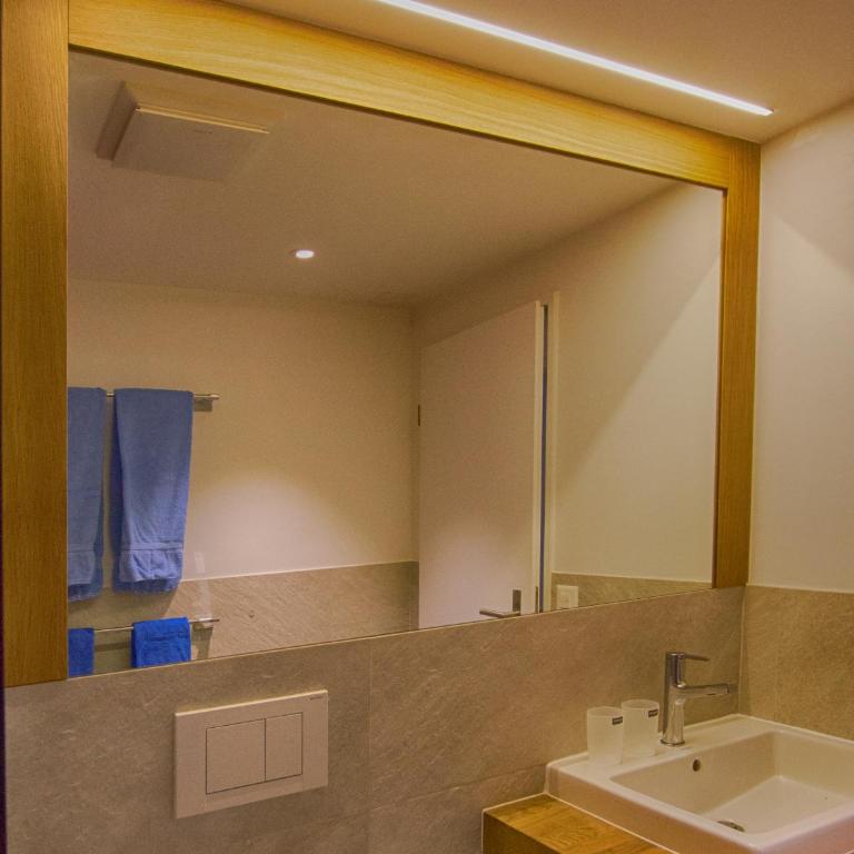 Residence Bellevue - Apartment mit 2 Schlafzimmern und Balkon - 9