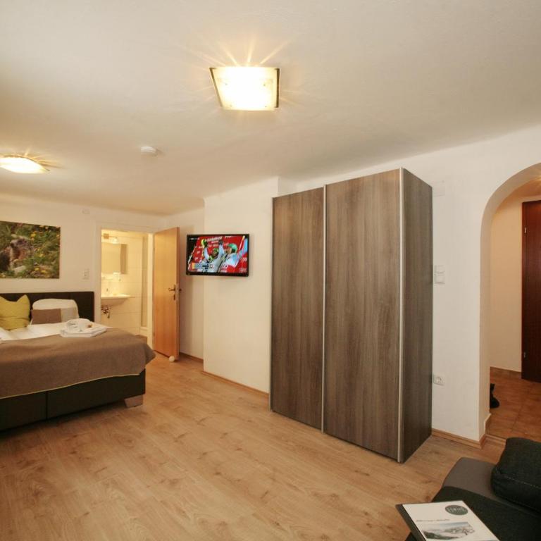 Lake and Cityhotel Edelweiss - self Check in - Doppelzimmer - Untergeschoss - 5