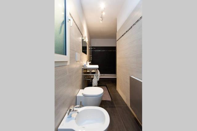 Dorsoduro House - Camera Matrimoniale con Bagno Privato Esterno - 13