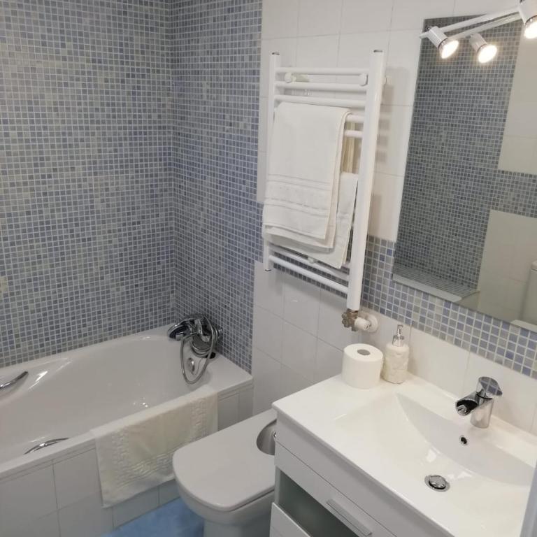 Plaza Nueva's House "El Consul" - Two-Bedroom Apartment - 19