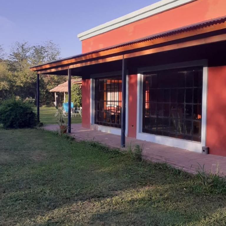 Jomito - Three-Bedroom House - 2