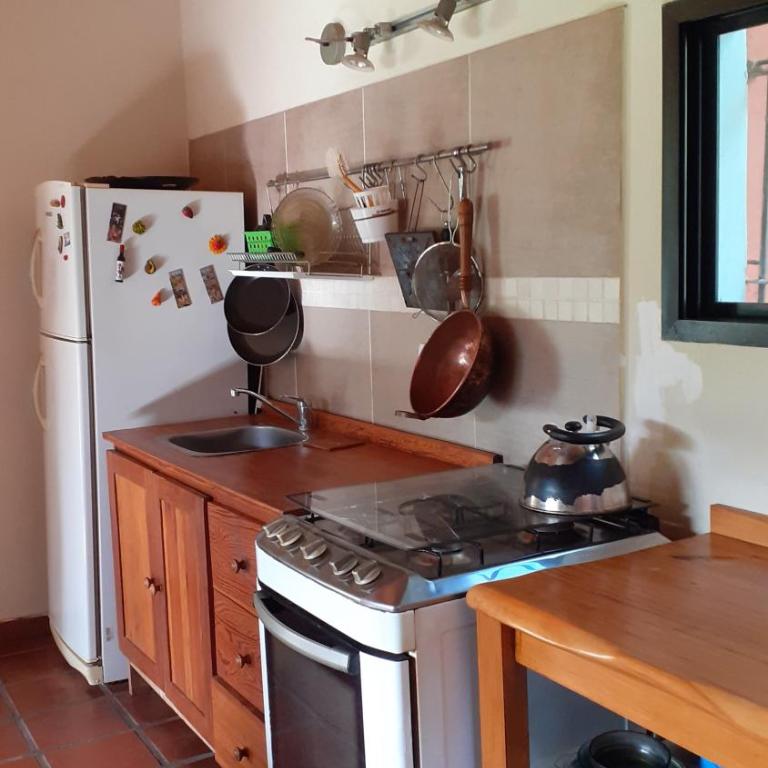 Jomito - Three-Bedroom House - 13