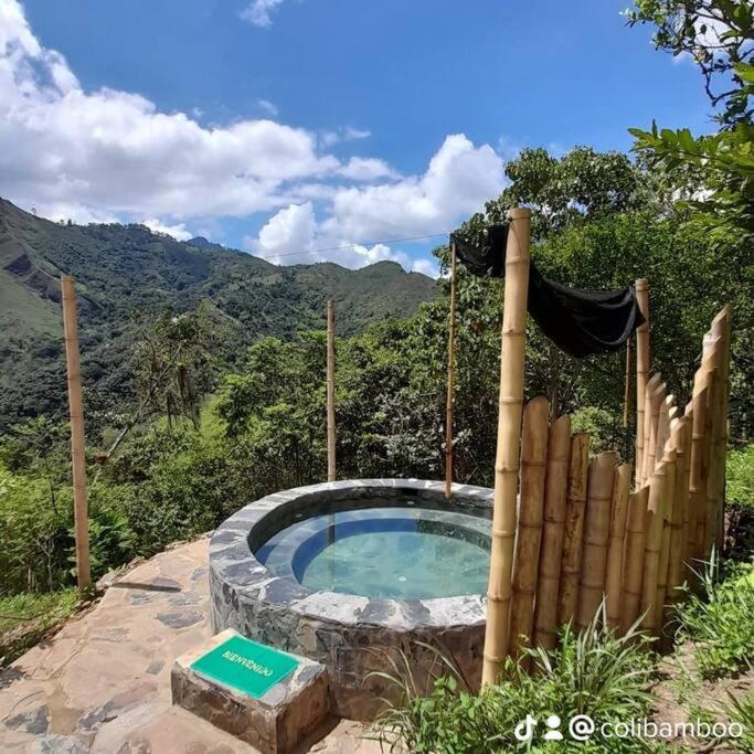 Colibamboo The Cabin. Cabaña elevada con mirador montaña malla y jacuzzi - Chalet de 1 dormitorio - 20