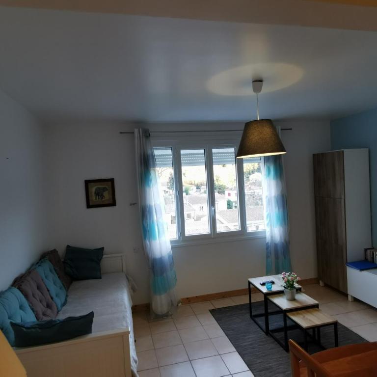 STUDIO 2 étoiles Rénové Proche des THERMES - Appartement 1 Chambre - 11