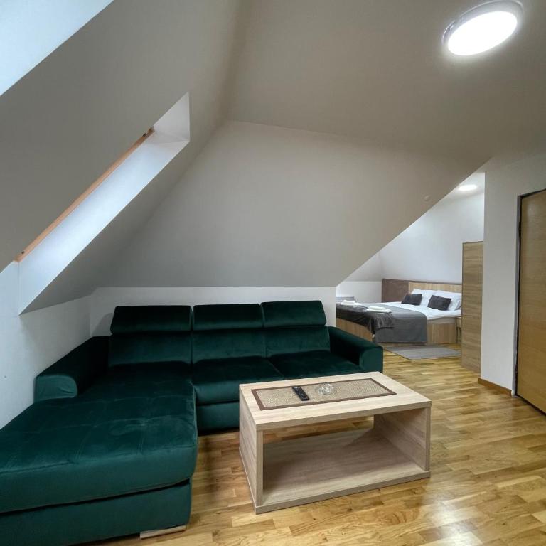 Alexandro Apartmani Zlatibor - King Studio with Sofa Bed - 6