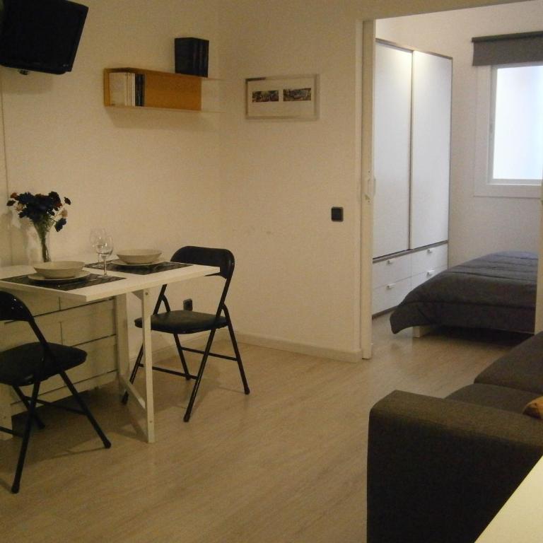 Marbel Apartments - Superior One-Bedroom Apartment - 9