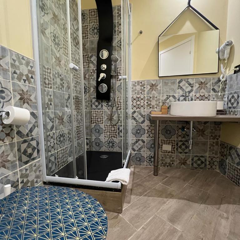 Domus La Foce Hotel - Camera Matrimoniale con Bagno Privato - 14