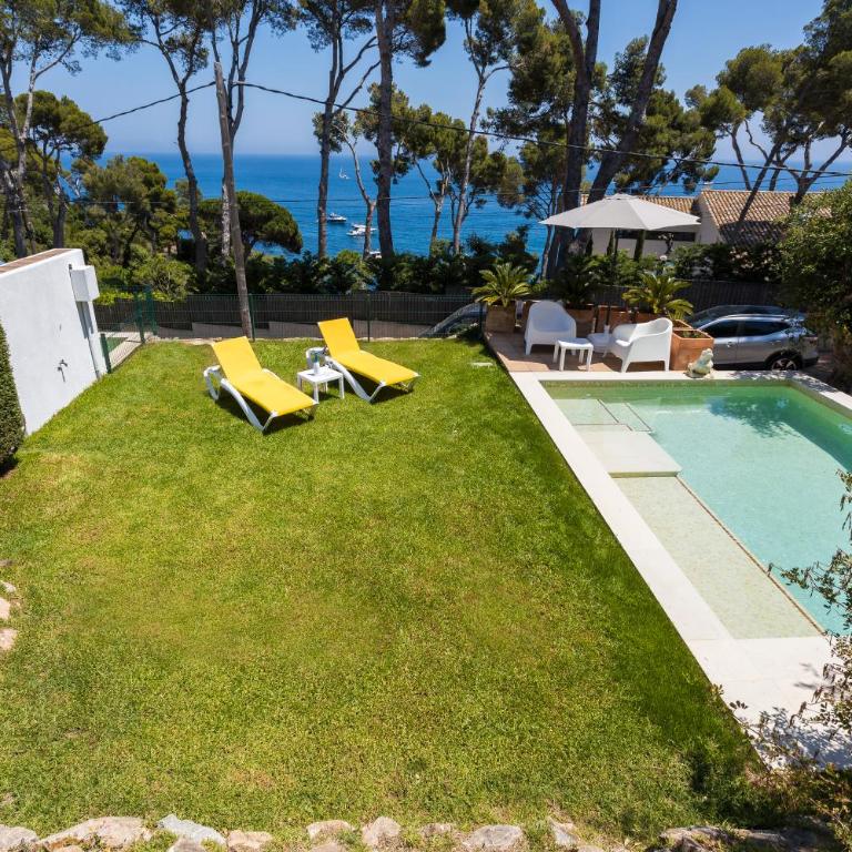 Luxury villa in front of the beach ALBA - Villa - 1