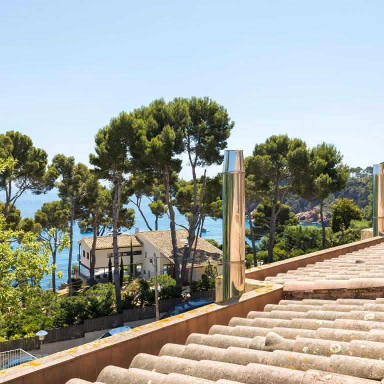 Luxury villa in front of the beach ALBA - Villa - 27